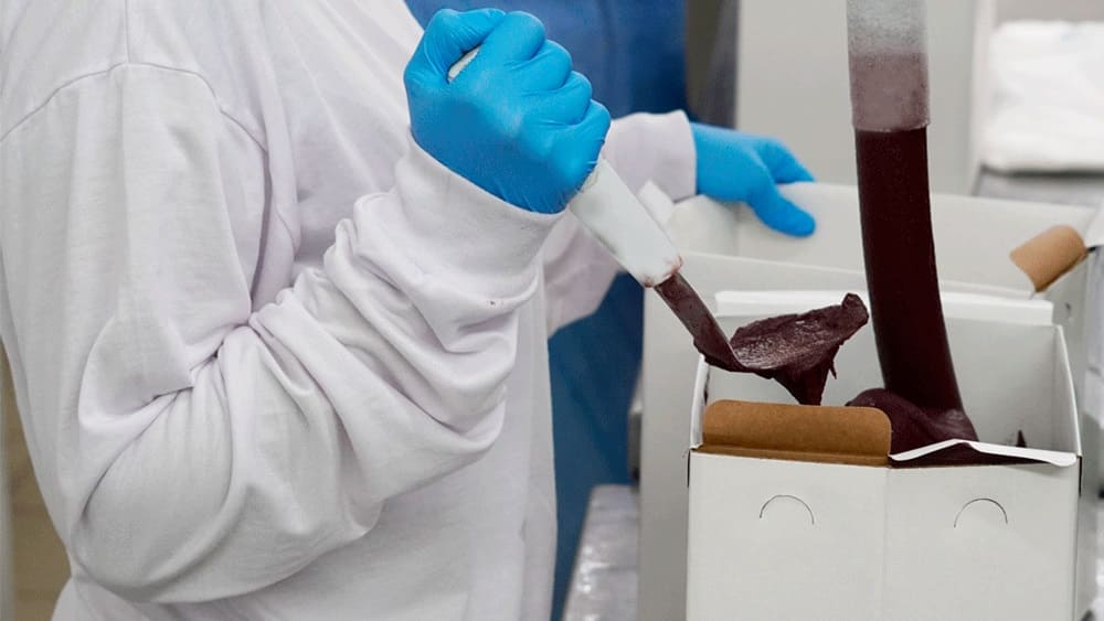 manuseio caixa açaí